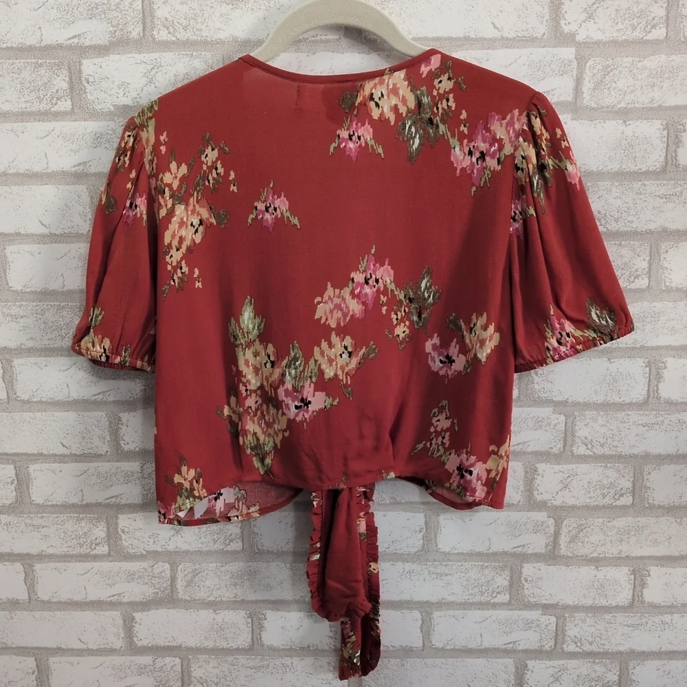 NWT Lottie & Holly tie front crop top in floral print Light Weight Ruffled - Picture 6 of 6